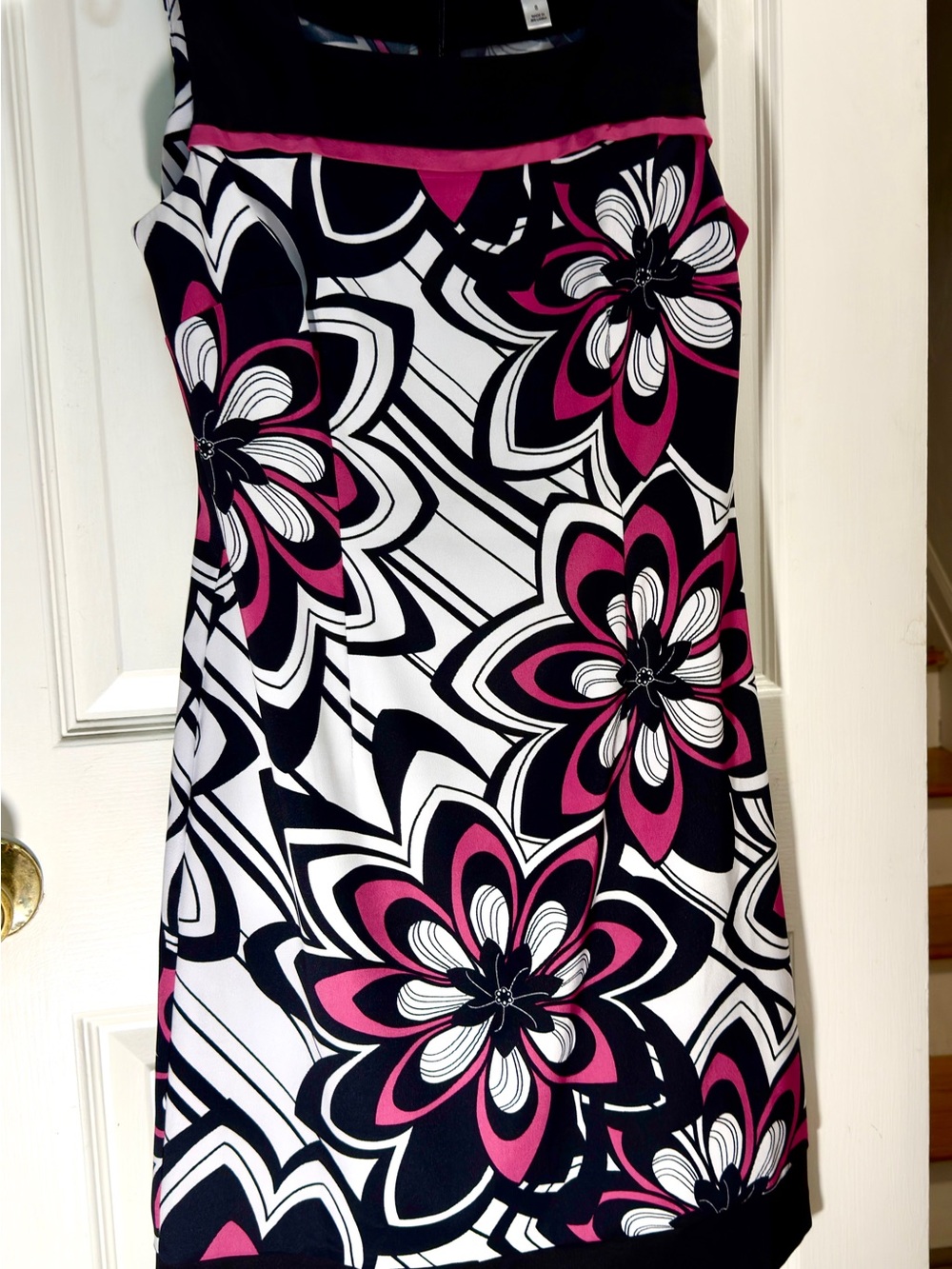 Dressbarn Retro Floral Dress with Black, Fuschia and White